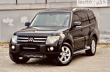 Позашляховик / Кросовер Mitsubishi Pajero Wagon 2009 в Одесі