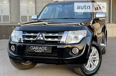 Внедорожник / Кроссовер Mitsubishi Pajero Wagon 2011 в Киеве