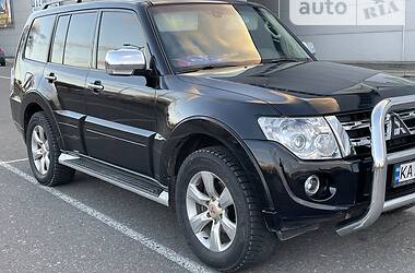 Позашляховик / Кросовер Mitsubishi Pajero Wagon 2012 в 