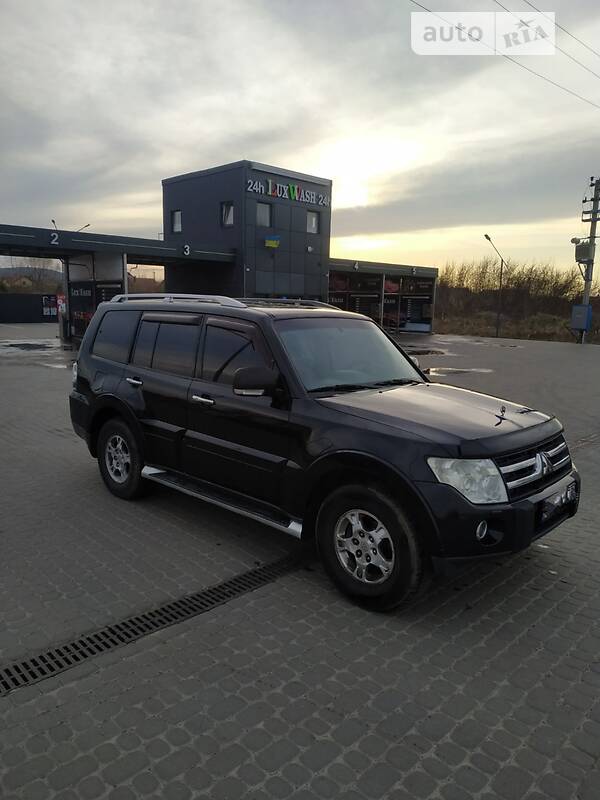 Позашляховик / Кросовер Mitsubishi Pajero Wagon 2007 в Львові