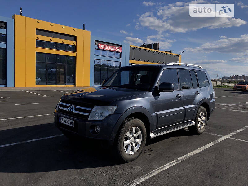 Mitsubishi Pajero Wagon 2010