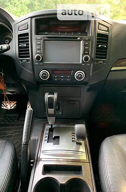 Позашляховик / Кросовер Mitsubishi Pajero Wagon 2013 в Запоріжжі