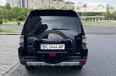 Внедорожник / Кроссовер Mitsubishi Pajero Wagon 2008 в 