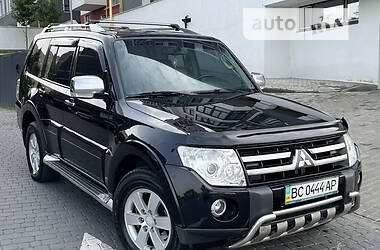 Внедорожник / Кроссовер Mitsubishi Pajero Wagon 2008 в 