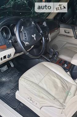 Внедорожник / Кроссовер Mitsubishi Pajero Wagon 2007 в 