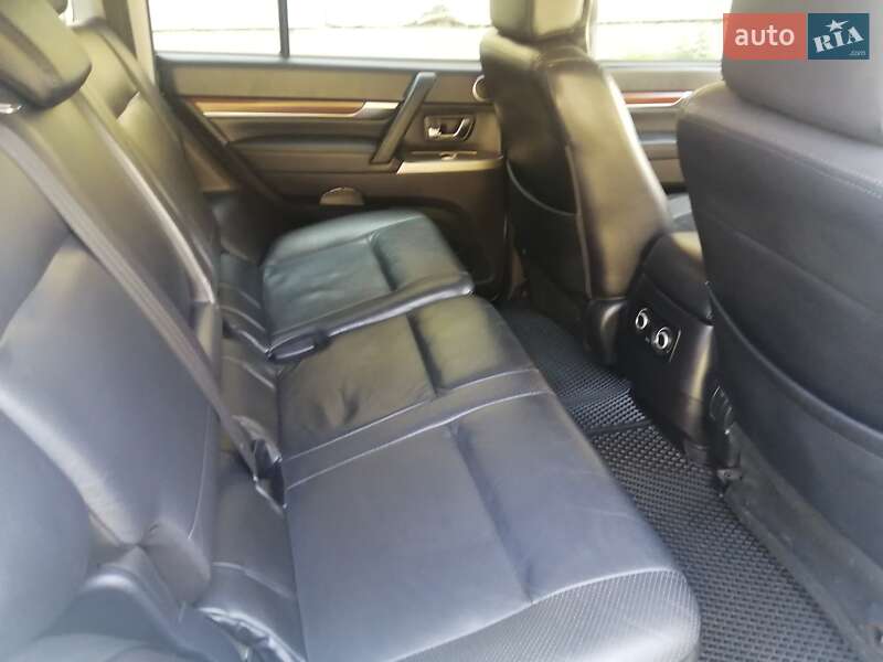 Внедорожник / Кроссовер Mitsubishi Pajero Wagon 2011 в Великой Александровке фото 6 Внедорожник / Кроссовер Mitsubishi Pajero Wagon 2011 в Великой Александровке