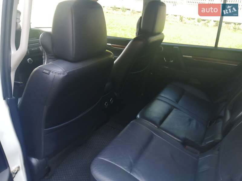 Внедорожник / Кроссовер Mitsubishi Pajero Wagon 2011 в Великой Александровке фото 11 Внедорожник / Кроссовер Mitsubishi Pajero Wagon 2011 в Великой Александровке