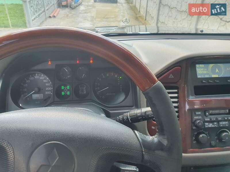 Внедорожник / Кроссовер Mitsubishi Pajero Wagon 2006 в Харькове