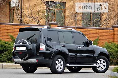 Внедорожник / Кроссовер Mitsubishi Pajero Wagon 2009 в 