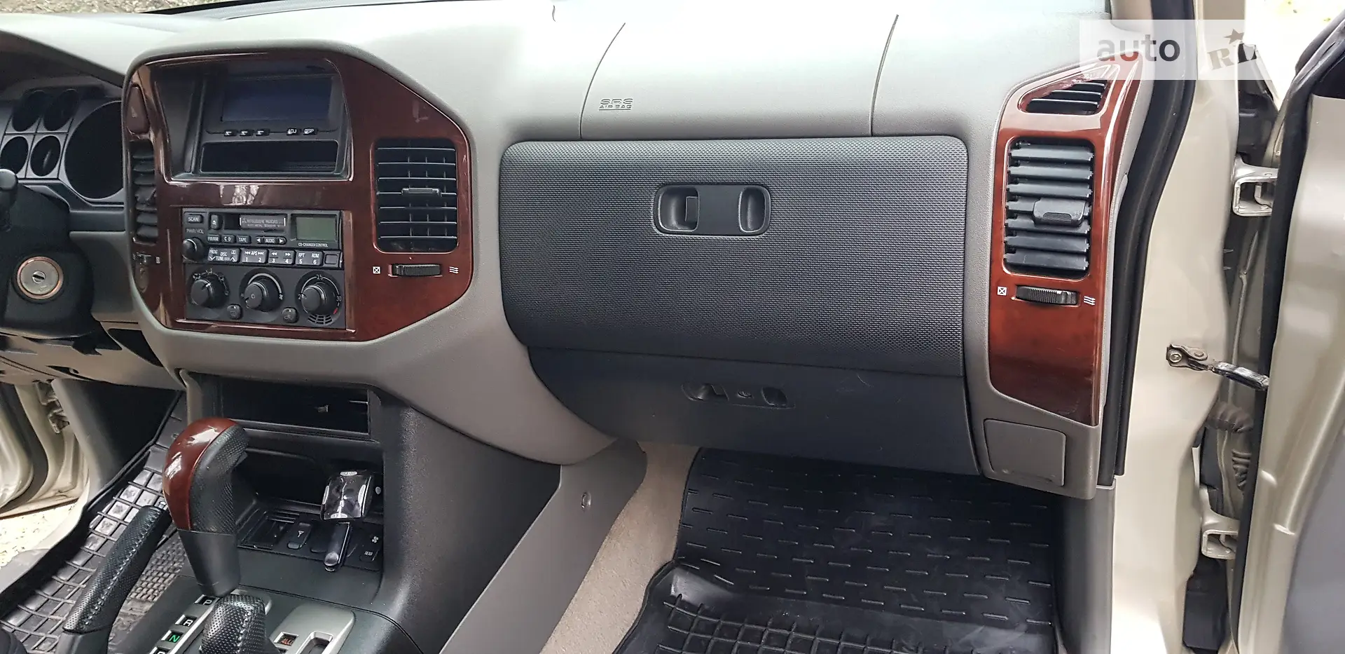 Mitsubishi Pajero Wagon 2006 VIN JMYLRV73W6J714669 фото оголошення 2 з 5