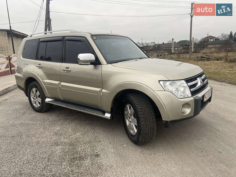 Внедорожник / Кроссовер Mitsubishi Pajero Wagon 2008 в Луцке