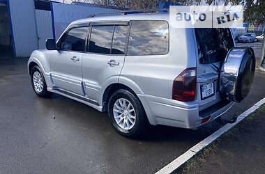 Внедорожник / Кроссовер Mitsubishi Pajero Wagon 2006 в 