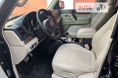 Внедорожник / Кроссовер Mitsubishi Pajero Wagon 2008 в 
