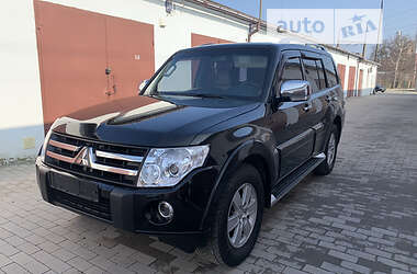Внедорожник / Кроссовер Mitsubishi Pajero Wagon 2008 в 