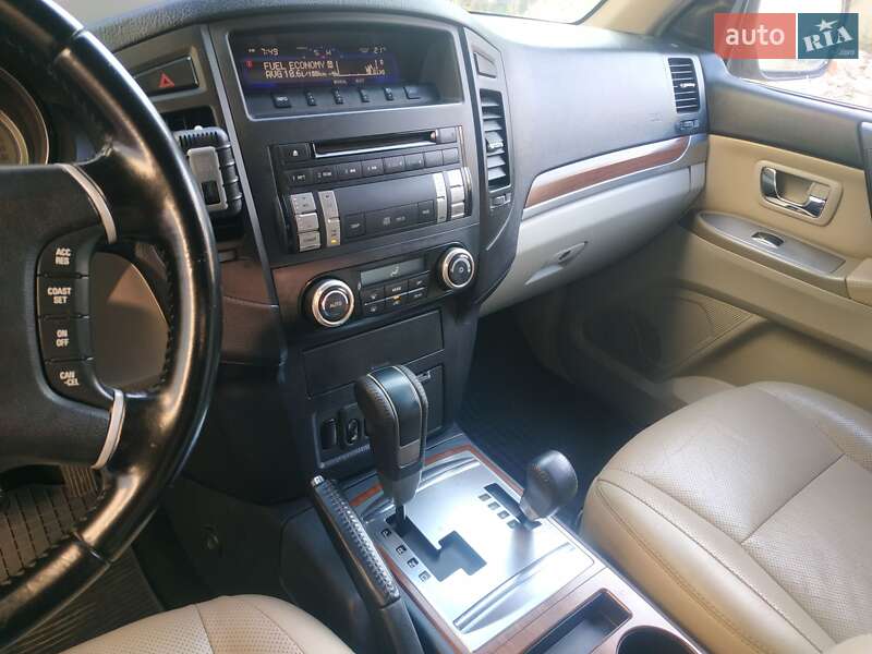 Внедорожник / Кроссовер Mitsubishi Pajero Wagon 2007 в Иршаве