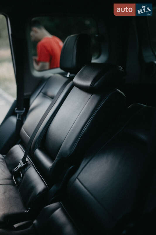 Позашляховик / Кросовер Mitsubishi Pajero Wagon 2008 в Києві