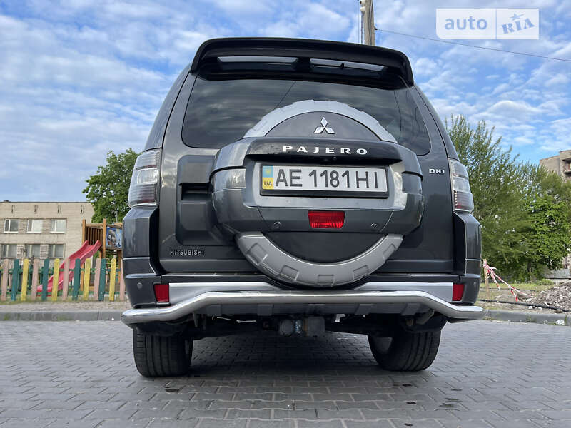 Позашляховик / Кросовер Mitsubishi Pajero Wagon 2013 в Дніпрі
