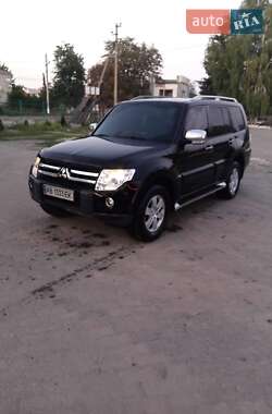 Внедорожник / Кроссовер Mitsubishi Pajero Wagon 2008 в 