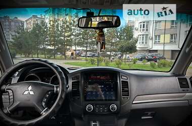 Внедорожник / Кроссовер Mitsubishi Pajero Wagon 2008 в 
