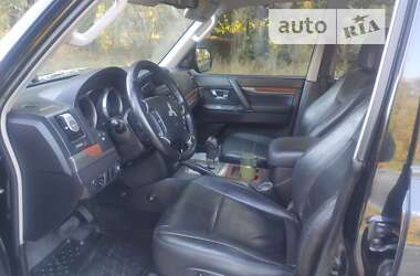 Внедорожник / Кроссовер Mitsubishi Pajero Wagon 2008 в 
