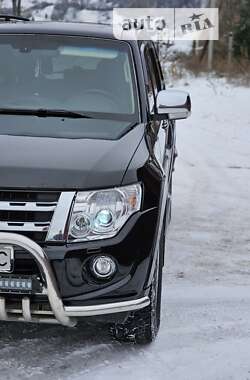 Внедорожник / Кроссовер Mitsubishi Pajero Wagon 2013 в Рахове