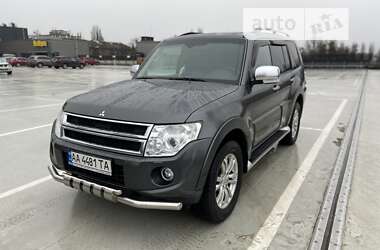 Внедорожник / Кроссовер Mitsubishi Pajero Wagon 2013 в Киеве