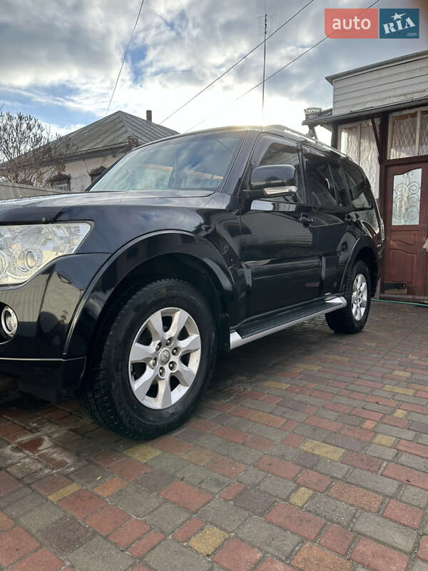 Mitsubishi Pajero Wagon 2010