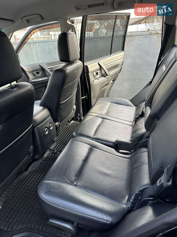 Внедорожник / Кроссовер Mitsubishi Pajero Wagon 2010 в Нежине