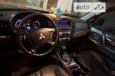 Внедорожник / Кроссовер Mitsubishi Pajero Wagon 2007 в Киеве