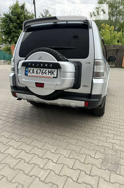 Позашляховик / Кросовер Mitsubishi Pajero Wagon 2008 в Києві