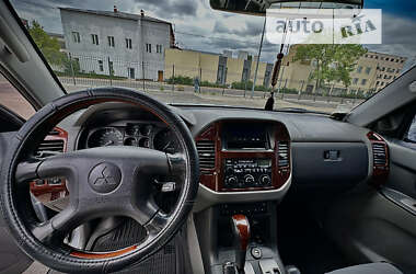 Позашляховик / Кросовер Mitsubishi Pajero Wagon 2005 в Києві