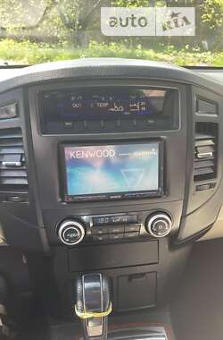 Внедорожник / Кроссовер Mitsubishi Pajero Wagon 2007 в 