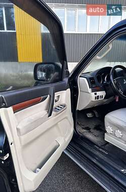 Позашляховик / Кросовер Mitsubishi Pajero Wagon 2007 в 