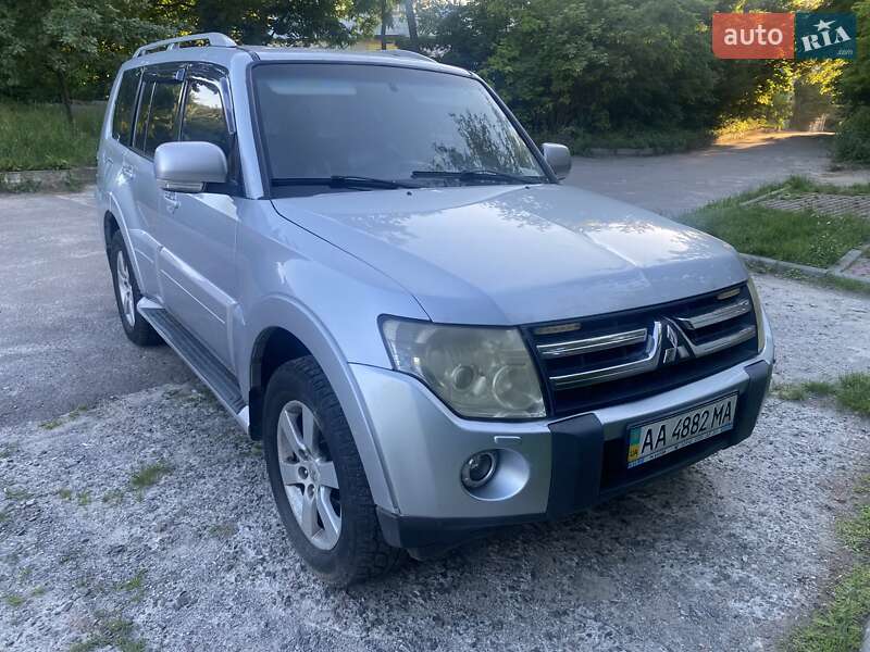 Внедорожник / Кроссовер Mitsubishi Pajero Wagon 2007 в Львове