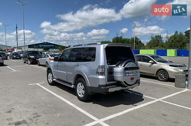 Позашляховик / Кросовер Mitsubishi Pajero Wagon 2008 в 