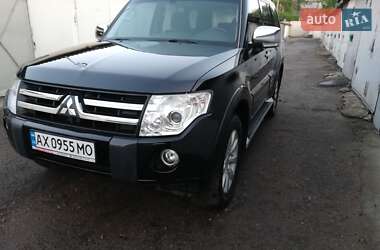 Внедорожник / Кроссовер Mitsubishi Pajero Wagon 2011 в 