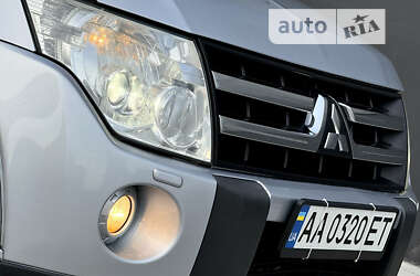 Позашляховик / Кросовер Mitsubishi Pajero Wagon 2007 в Києві