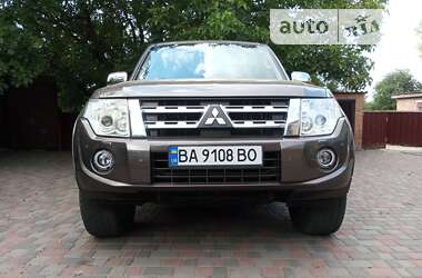 Внедорожник / Кроссовер Mitsubishi Pajero Wagon 2013 в Александрие