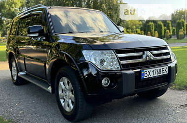 Внедорожник / Кроссовер Mitsubishi Pajero Wagon 2011 в Хмельницком