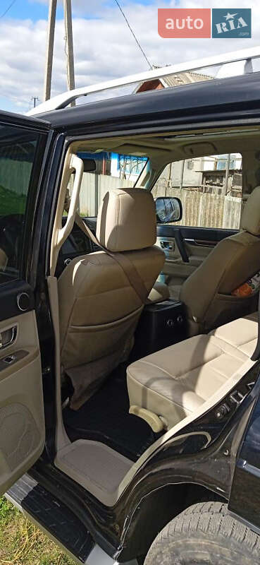 Внедорожник / Кроссовер Mitsubishi Pajero Wagon 2008 в Валках