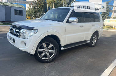 Внедорожник / Кроссовер Mitsubishi Pajero Wagon 2013 в Киеве