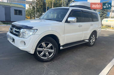 Позашляховик / Кросовер Mitsubishi Pajero Wagon 2013 в Києві