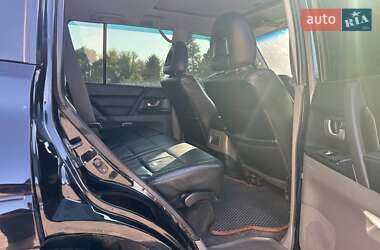 Внедорожник / Кроссовер Mitsubishi Pajero Wagon 2006 в 