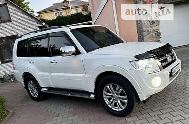 Позашляховик / Кросовер Mitsubishi Pajero Wagon 2012 в Києві