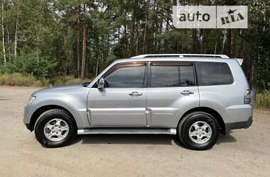 Внедорожник / Кроссовер Mitsubishi Pajero Wagon 2009 в Киеве