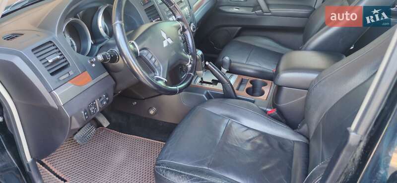 Внедорожник / Кроссовер Mitsubishi Pajero Wagon 2008 в Черновцах