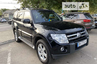 Внедорожник / Кроссовер Mitsubishi Pajero Wagon 2008 в 