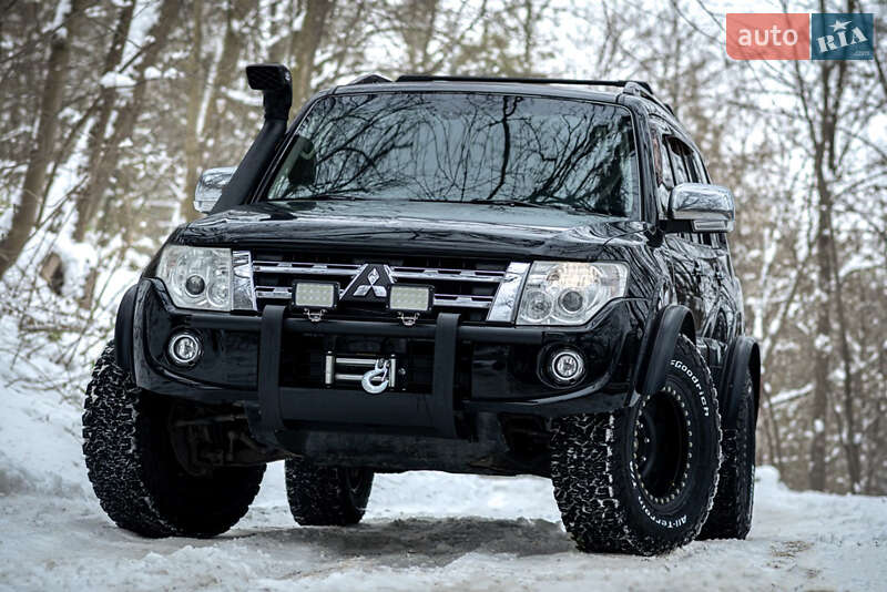 Mitsubishi Pajero Wagon 2013