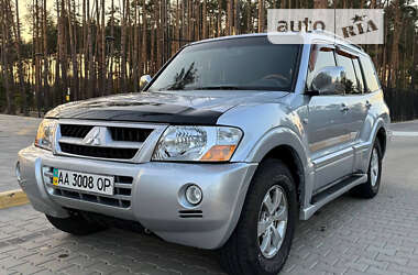 Позашляховик / Кросовер Mitsubishi Pajero Wagon 2005 в Києві