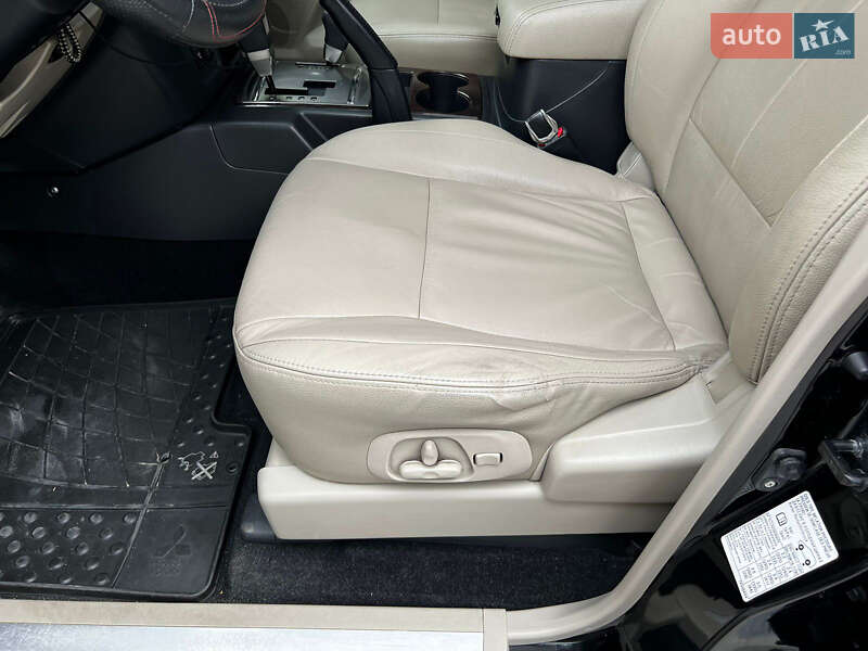 Внедорожник / Кроссовер Mitsubishi Pajero Wagon 2015 в Хмельницком